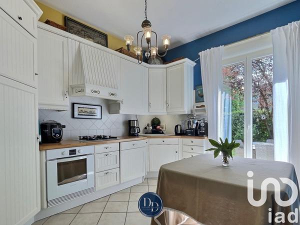 Maison traditionnelle 6 pièces de 148 m² à Châtel-Saint-Germain (57160)