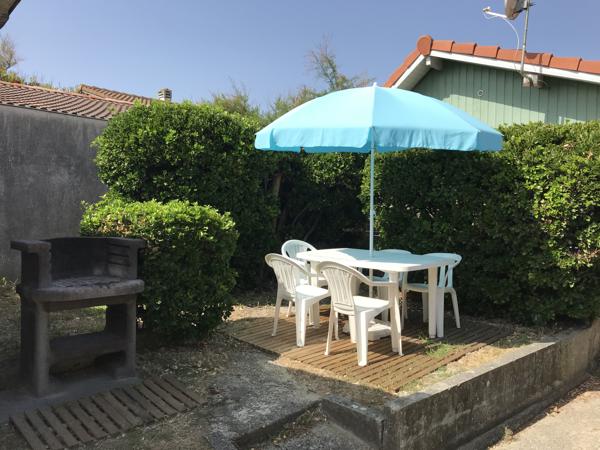Ensemble immobilier de 3 maisonnettes à 100 de la plage