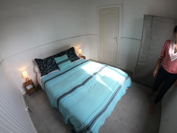 Ensemble immobilier de 3 maisonnettes à 100 de la plage