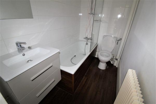 A LOUER -TYPE 2 de 38 m² - REPUBLIQUE