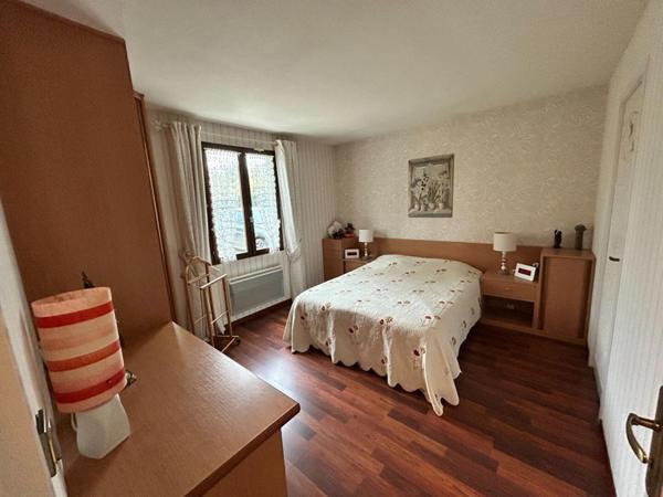 GRISY LES PLATRES MEME. PAVILLON AVEC SUITE PARENTALE EN RDC