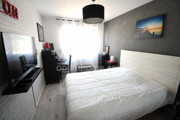 TRES BELLE MAISON INDIVIDUELLE DE 110M2 - TERRAIN 3 ARES 50