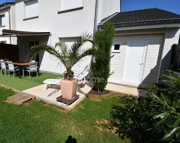 TRES BELLE MAISON INDIVIDUELLE DE 110M2 - TERRAIN 3 ARES 50