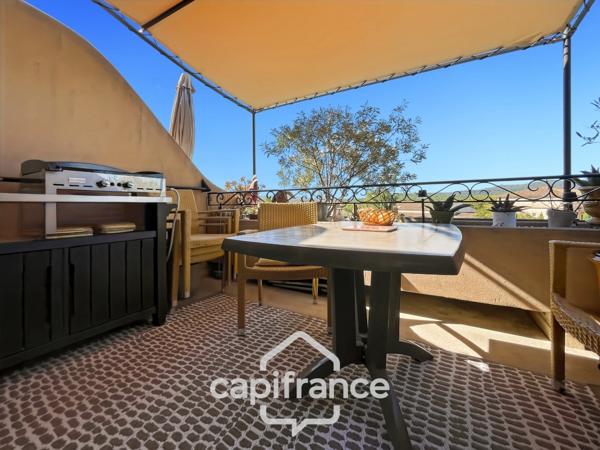 PONT ROYAL — UN APPARTEMENT SIGNATURE AVEC VUE,CLIMATISE , TERRASSE ET 6 COUCHAGES , 2ème et dernier étage sur le lac