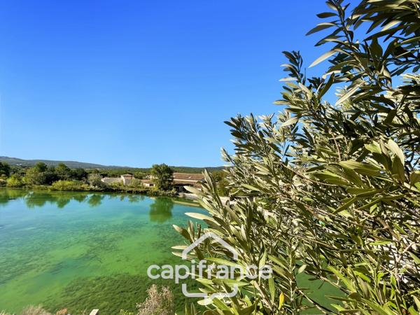 PONT ROYAL — UN APPARTEMENT SIGNATURE AVEC VUE,CLIMATISE , TERRASSE ET 6 COUCHAGES , 2ème et dernier étage sur le lac