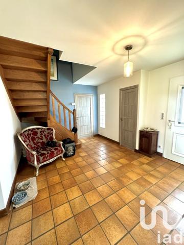 Maison traditionnelle 6 pièces de 175 m² à Saint-Clément (89100)