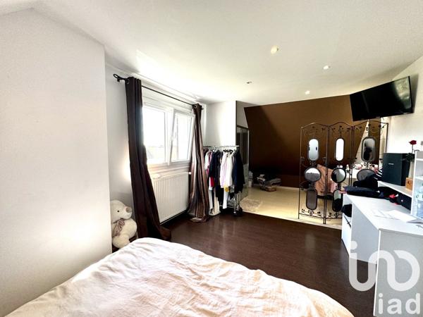 Maison traditionnelle 6 pièces de 175 m² à Saint-Clément (89100)