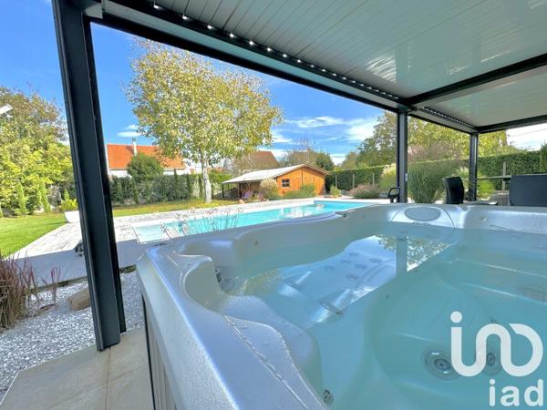 Maison traditionnelle 6 pièces de 175 m² à Saint-Clément (89100)