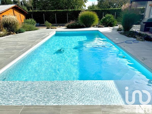 Maison traditionnelle 6 pièces de 175 m² à Saint-Clément (89100)