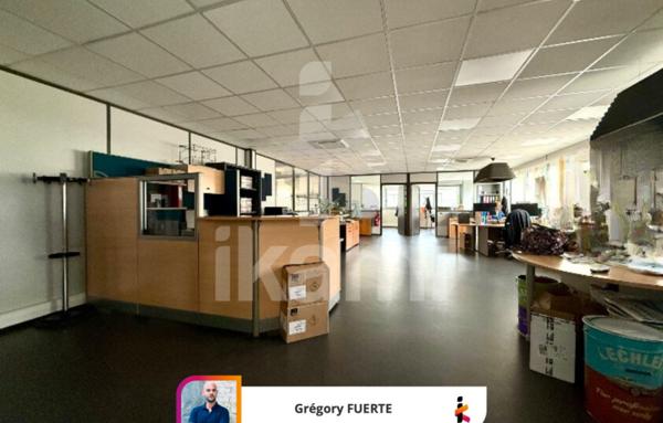 VEUREY-VOROIZE - spécial investisseurs   Local d’activités avec bureaux, 540 m2