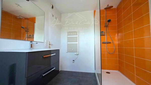 Appartement à PLOEREN (56880)