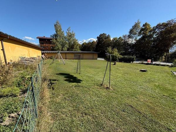 EXCLUSIVITÉ, PASSY ,PLATEAU D'ASSY Terrain constructible de 866 M2 + 5 Garages box fermés , 350 000 Euros