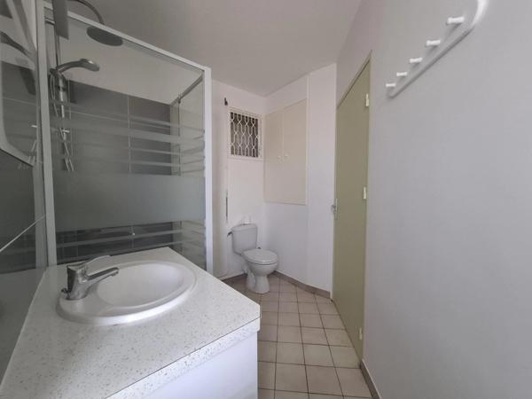 À vendre – Charmant studio - terrasse et parking – Schoelcher - Terreville