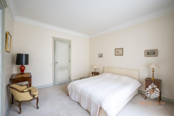 Neuilly-sur-Seine (92200) Neuilly-sur-Seine/Saint-James/Pont de Neuilly/Longchamp – Appartement de 5 pièces de 164,30 m² – 3/4 chambres