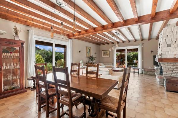 Rare : Villa 183 m2, 4 chambres, calme et vue dégagée