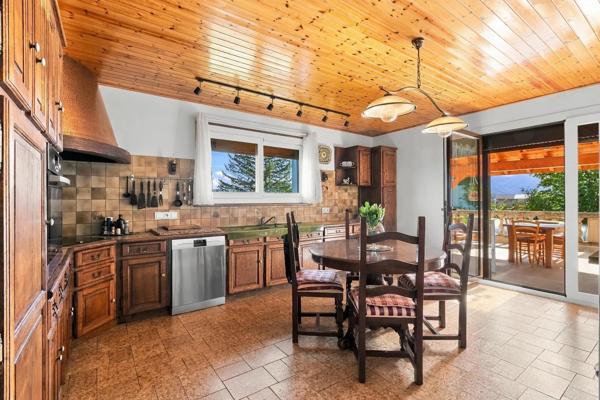 Rare : Villa 183 m2, 4 chambres, calme et vue dégagée