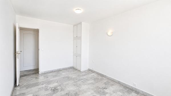 Grand 4 pièces avec 2 terrasses, vue mer garage et cave
