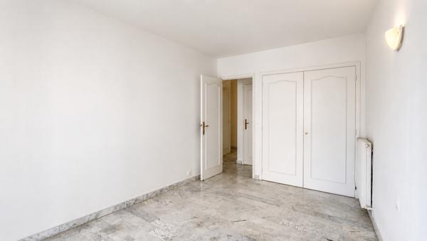 Grand 4 pièces avec 2 terrasses, vue mer garage et cave