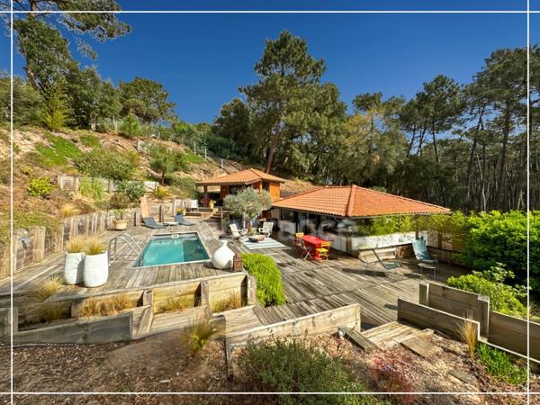 SOORTS-HOSSEGOR – PROPRIÉTÉ CONFIDENTIELLE ENTRE PINS, DUNES ET OCÉAN.