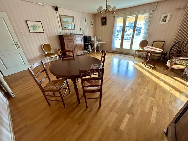 Appartement Poissy 5 pièce(s) 111 m2 €557 000 ** - Référence 9040