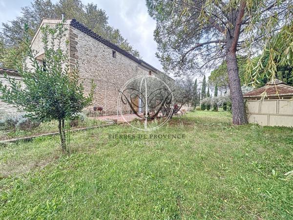 Pernes-les-Fontaines (84210) À vendre à Pernes-Les-Fontaines (84) : mas ancien