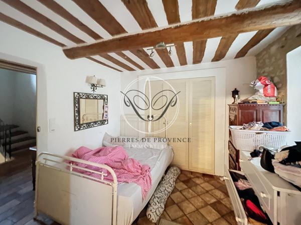 Pernes-les-Fontaines (84210) À vendre à Pernes-Les-Fontaines (84) : mas ancien