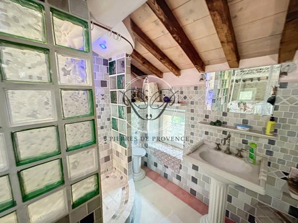 Pernes-les-Fontaines (84210) À vendre à Pernes-Les-Fontaines (84) : mas ancien