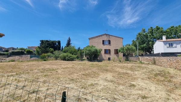 Terrain à bâtir à La Garde, secteur Patinoire  .