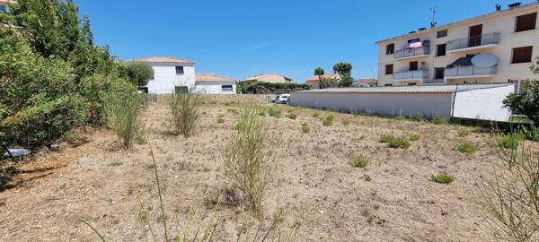 Terrain à bâtir à La Garde, secteur Patinoire  .