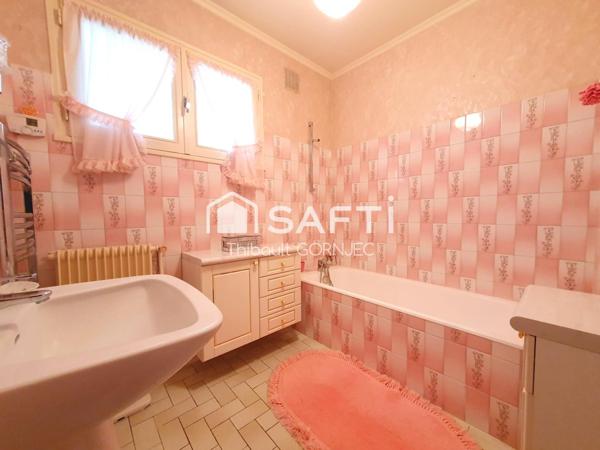 Maison nichée sur les hauteurs de Champagne-sur-Seine