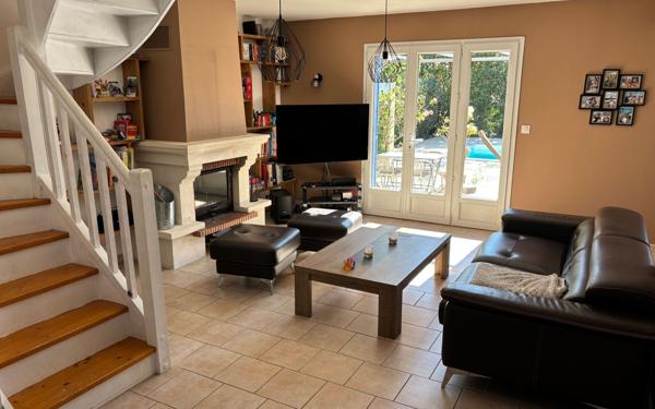 Maison à vendre    5 pièces • 166 m2 Vedène