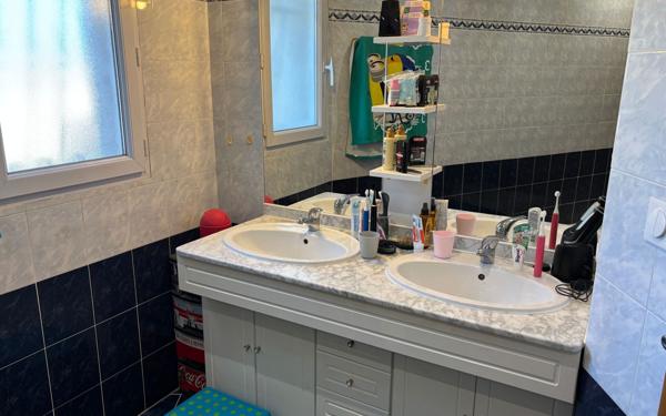 Maison à vendre    5 pièces • 166 m2 Vedène