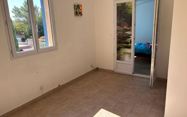 Maison à vendre    5 pièces • 166 m2 Vedène