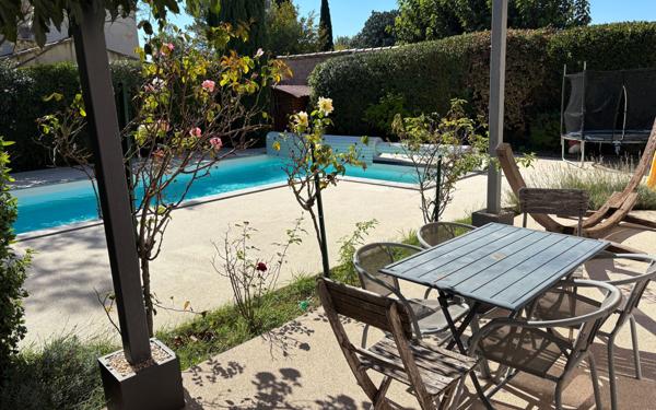 Maison à vendre    5 pièces • 166 m2 Vedène