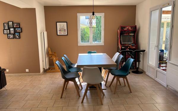 Maison à vendre    5 pièces • 166 m2 Vedène