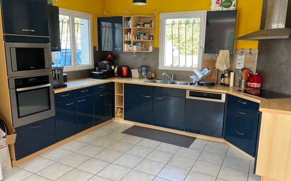 Maison à vendre    5 pièces • 166 m2 Vedène