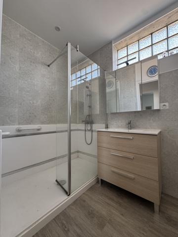 Maison
         4 pièces
        - 120 m² 399 000 € *