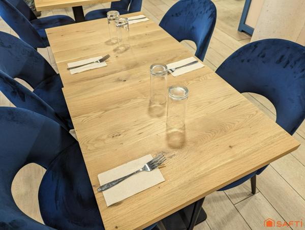 Fonds de commerce restaurant, saladerie au centre historique de Nîmes