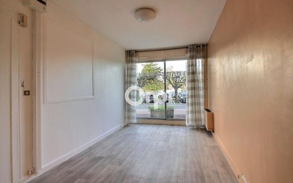 Appartement à vendre    3 pièces • 76 m2 Viry-Châtillon