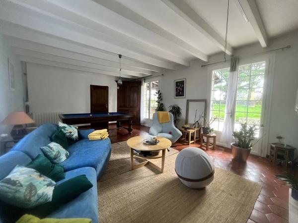 Maison à vendre |  Cours-de-Pile |  6 pièces | 189 m²
