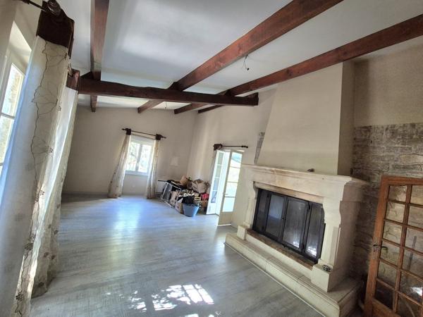 Maison 132 m2 terrain 1985 m2 piscine Saint-Martin-de-Valgalgues (30520)