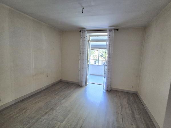 Maison 132 m2 terrain 1985 m2 piscine Saint-Martin-de-Valgalgues (30520)