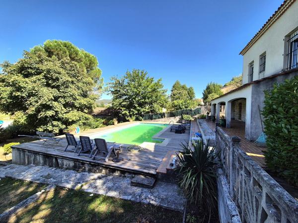 Maison 132 m2 terrain 1985 m2 piscine Saint-Martin-de-Valgalgues (30520)