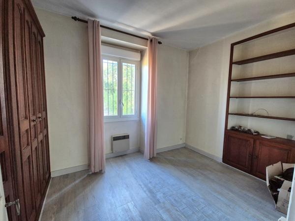 Maison 132 m2 terrain 1985 m2 piscine Saint-Martin-de-Valgalgues (30520)