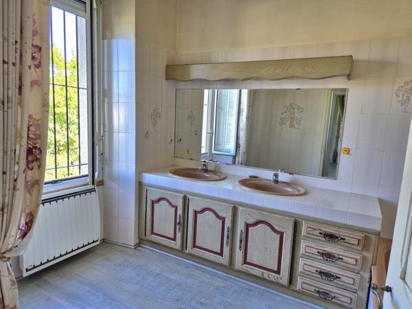 Maison 132 m2 terrain 1985 m2 piscine Saint-Martin-de-Valgalgues (30520)