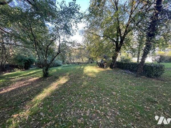 Propriété 156m² sur 6370 m² de terrain