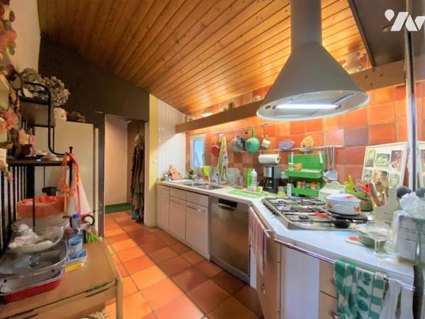 Propriété 156m² sur 6370 m² de terrain