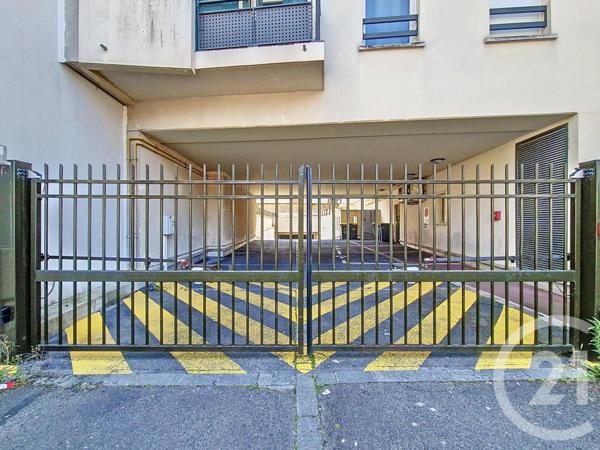 Parking à vendre  26 m2 COMBS LA VILLE - 77