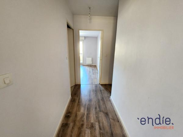 T3 centre-ville Montluçon avec balcon – Résidence sécurisée