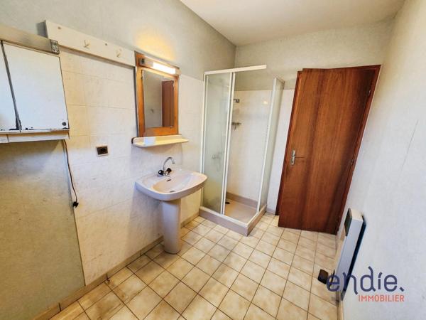 COMMENTRY : maison de 3 pièces (75 m²) à vendre